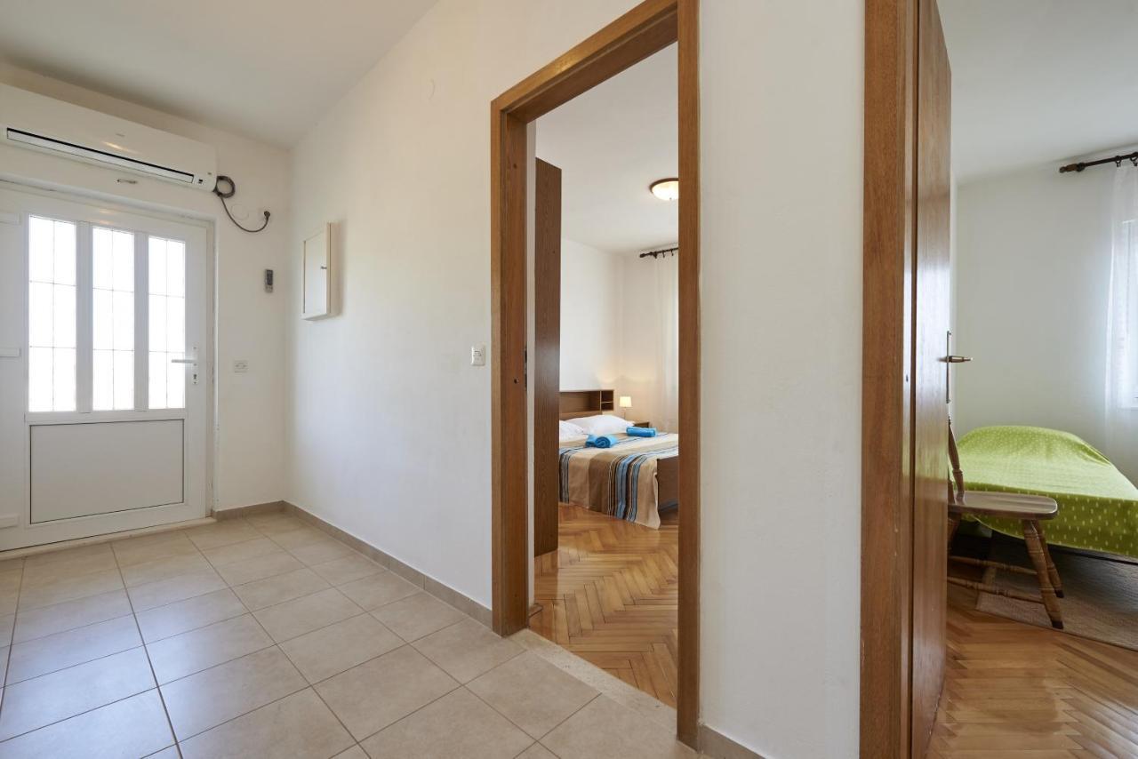 Apartments By The Sea Slatine, Ciovo - 15504 Екстериор снимка