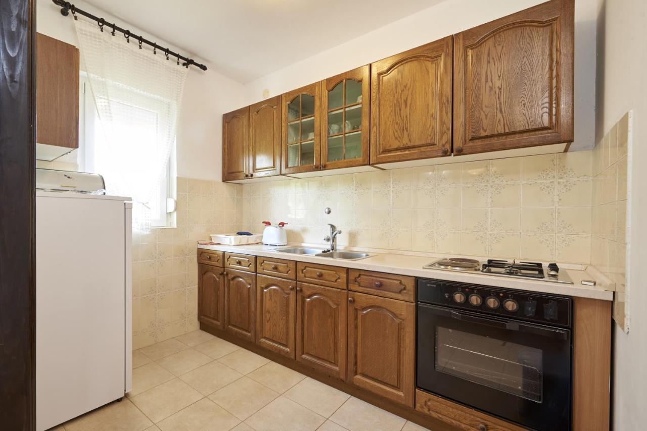 Apartments By The Sea Slatine, Ciovo - 15504 Екстериор снимка