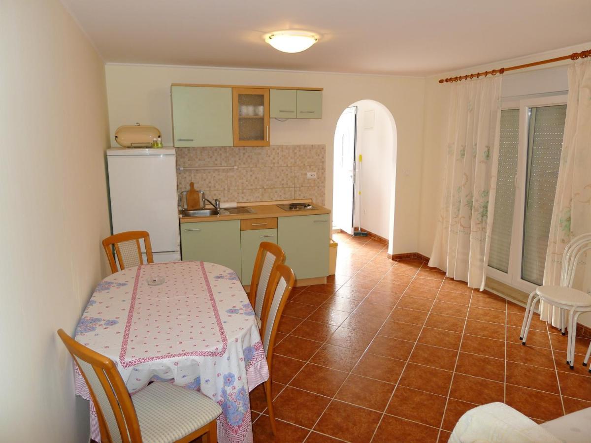 Apartments By The Sea Slatine, Ciovo - 15504 Екстериор снимка