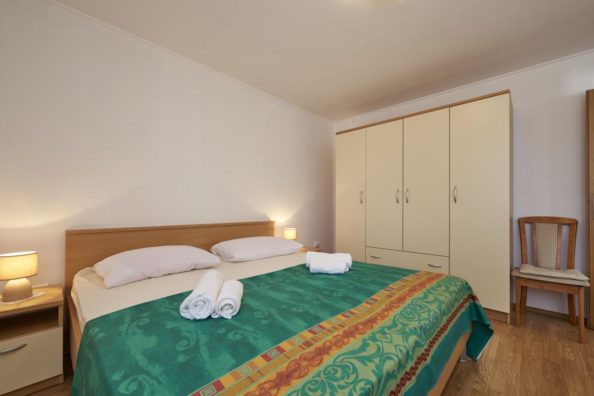 Apartments By The Sea Slatine, Ciovo - 15504 Стая снимка