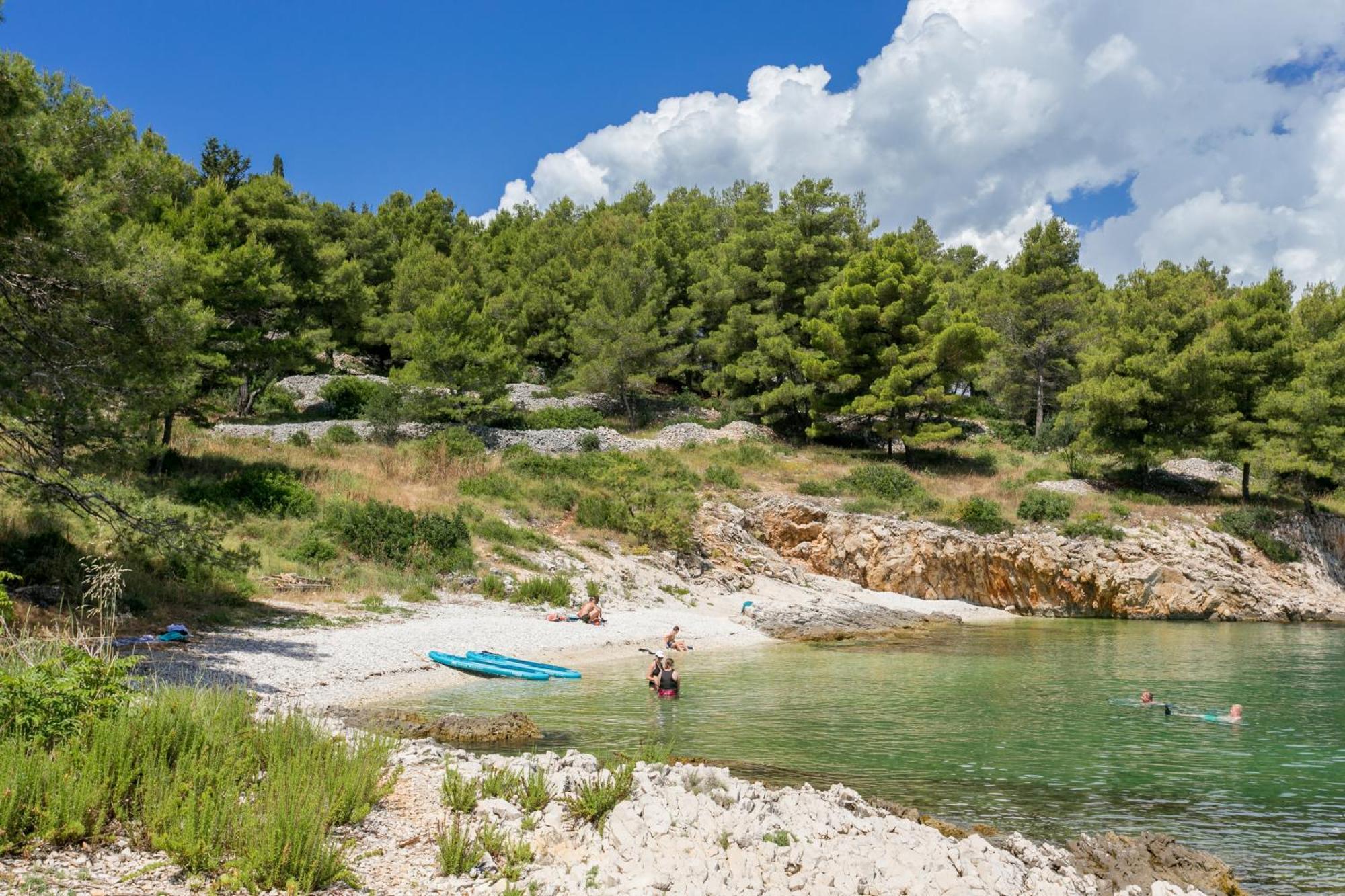 Apartments By The Sea Slatine, Ciovo - 15504 Екстериор снимка